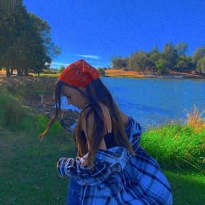 Meet your Posher, ☁️lauren☁️